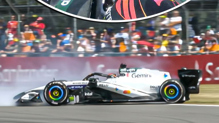 Oscar Piastri spins in P1