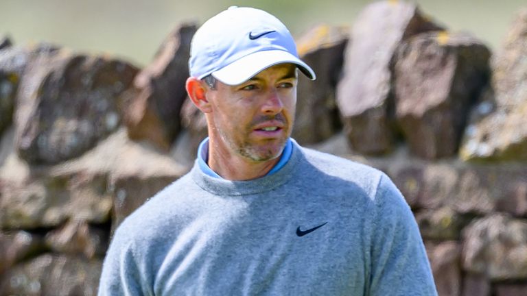 Rory McIlroy took the clubhouse lead in the final round of the Genesis Scottish Open
