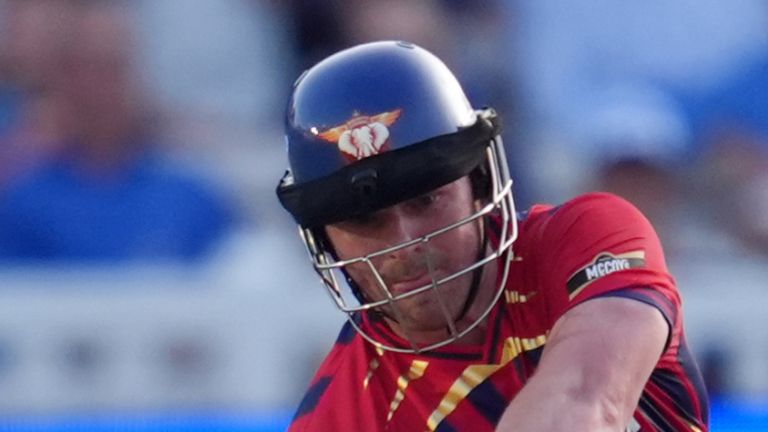 Tim Seifert's score of 67 guided Manchester Super Giants to a thrilling seven-run win over London Spirit
