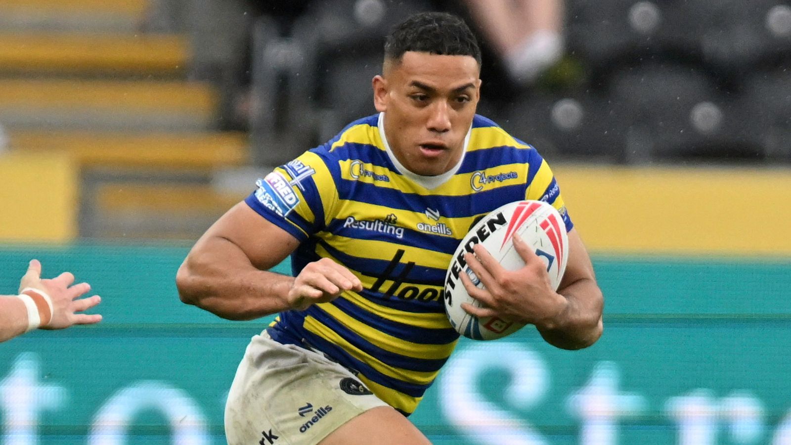 Super League: Warrington seal home play-off spot as Wakefield also book post-season place