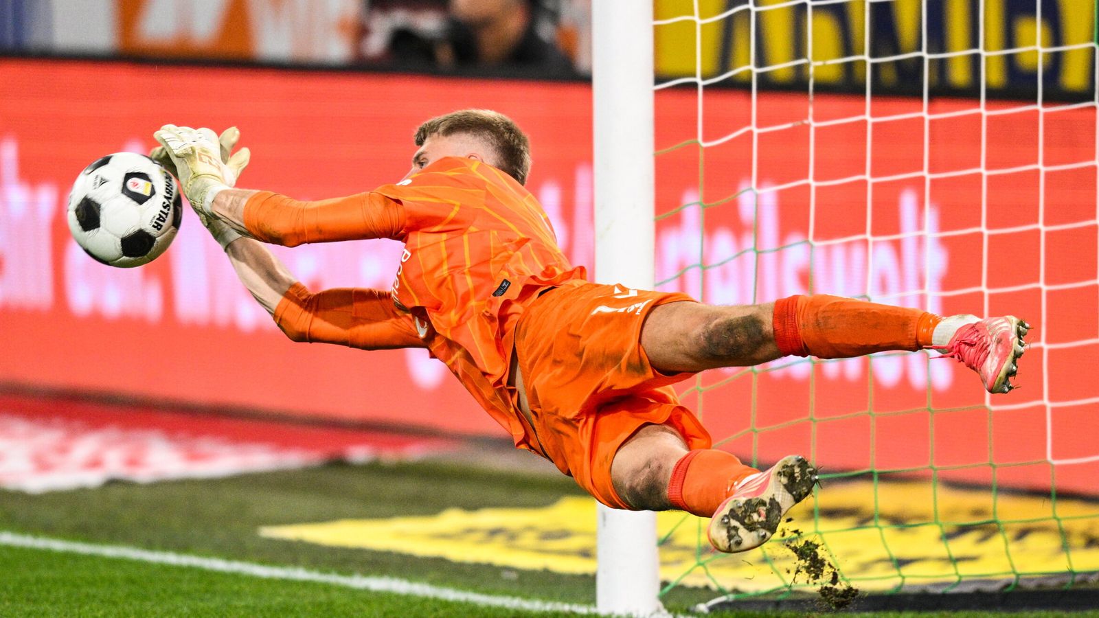 Hearts Triumph Over Rapid Vienna in Penalty Shootout to Secure Conference League Spot