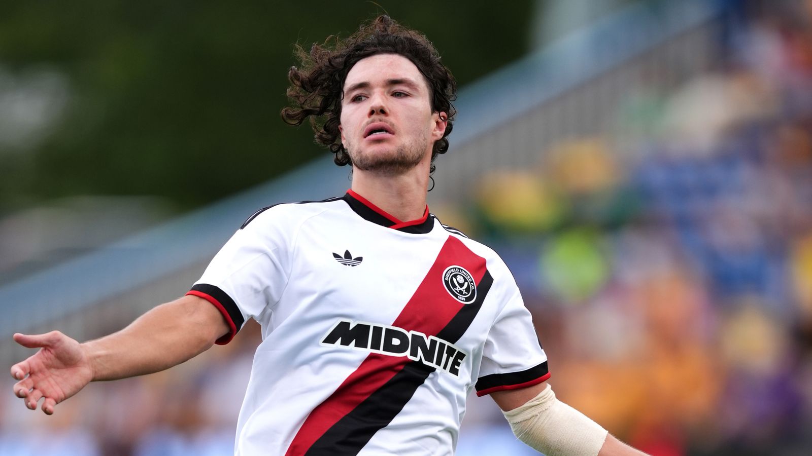 Championship news, transfer latest and gossip plus EFL updates from League One and League Two