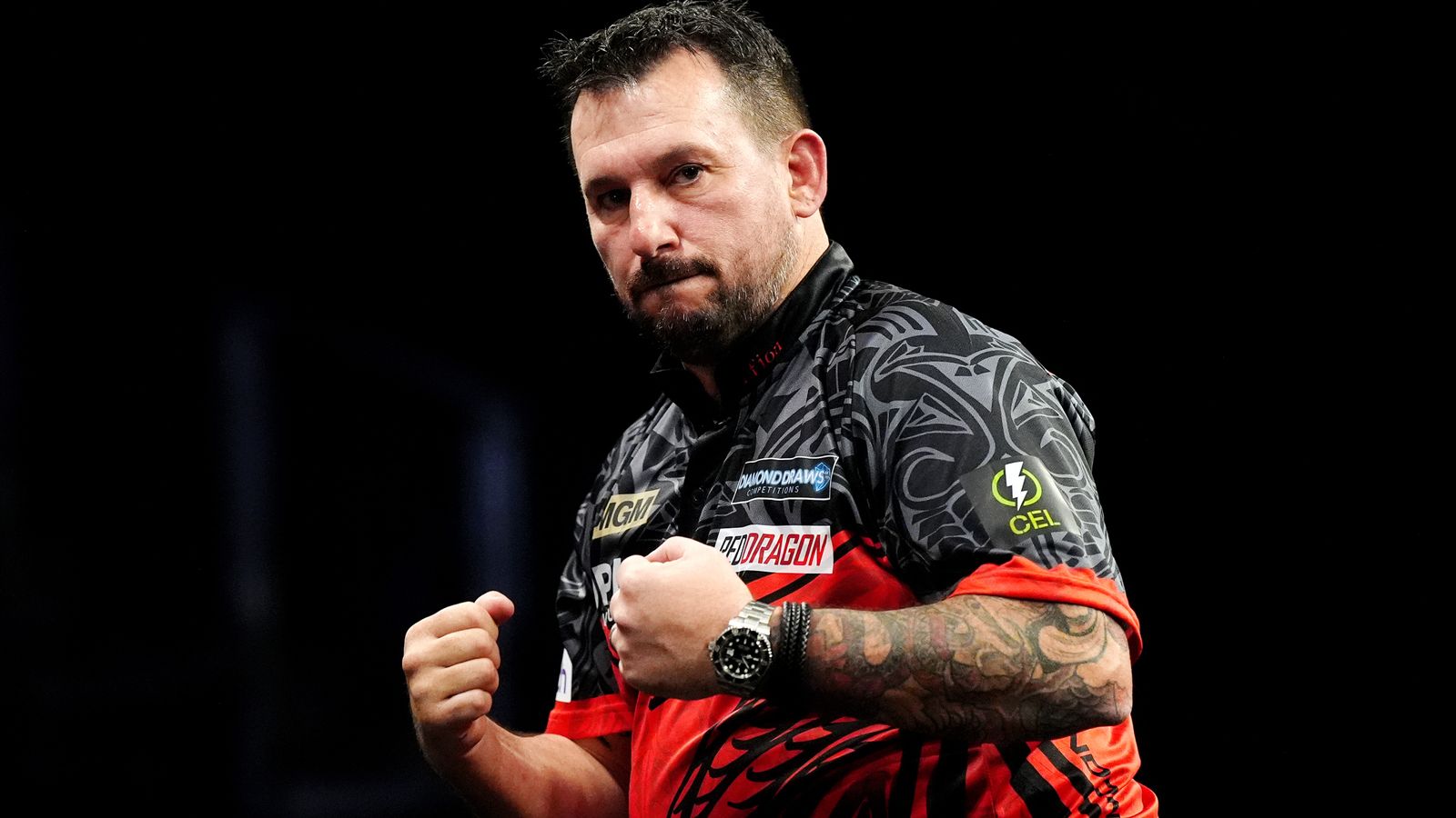 Clayton blows Price away in New Zealand Darts Masters final