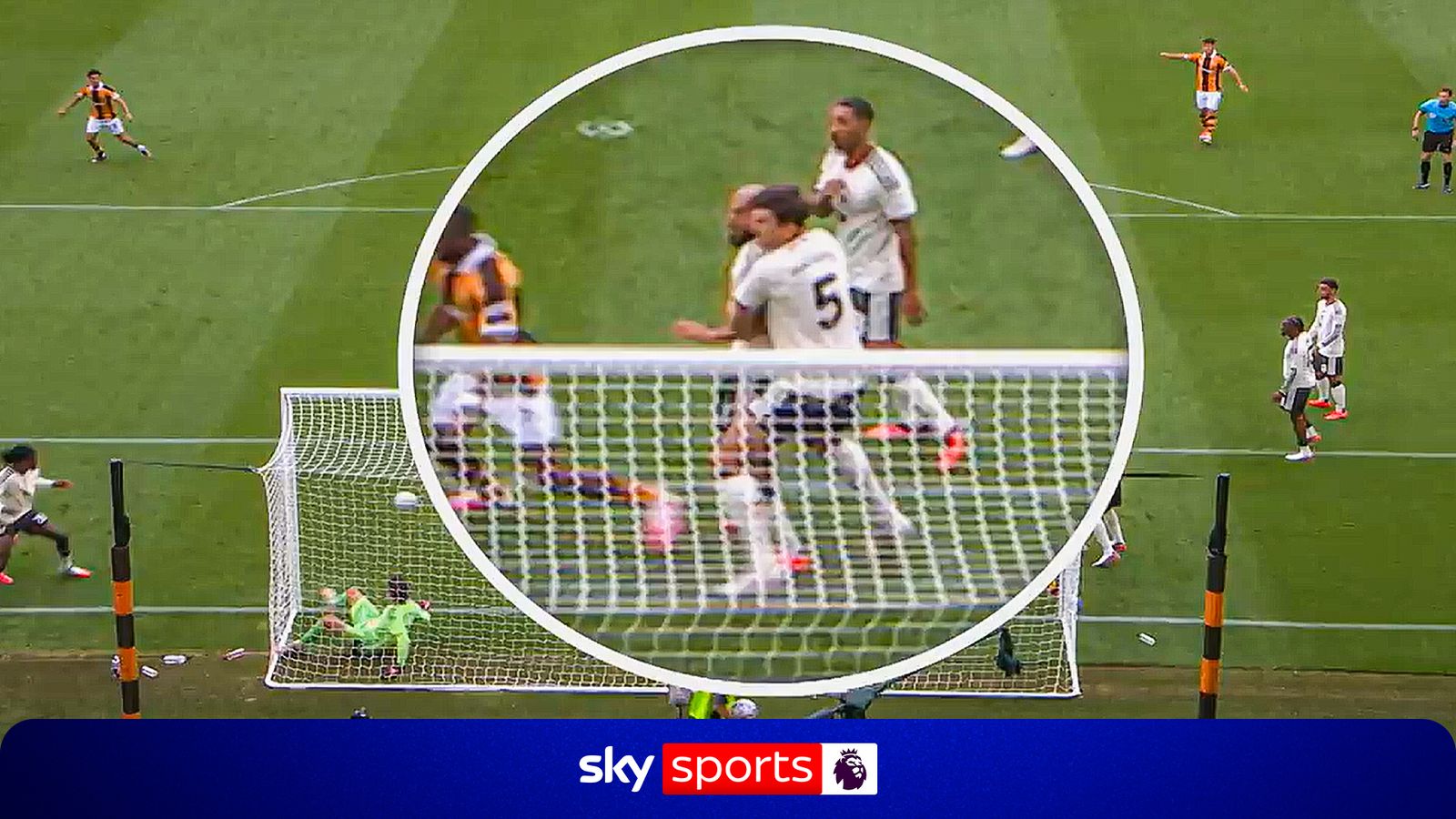 Maguire-Mazraoui grappling mix-up - what happened in build-up to Hull opener?