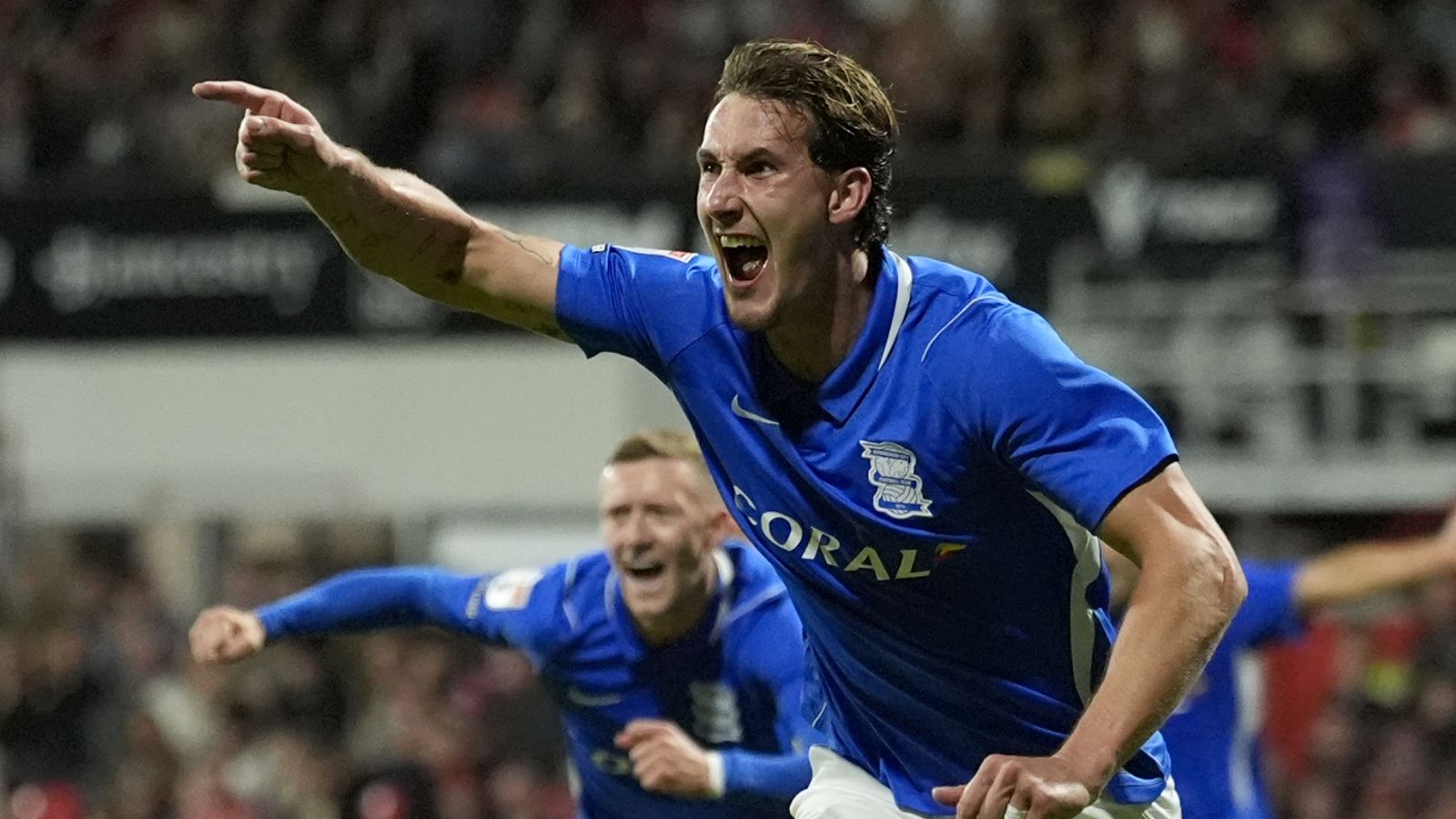 Birmingham City Defeats Wrexham 2-1 in Championship Match