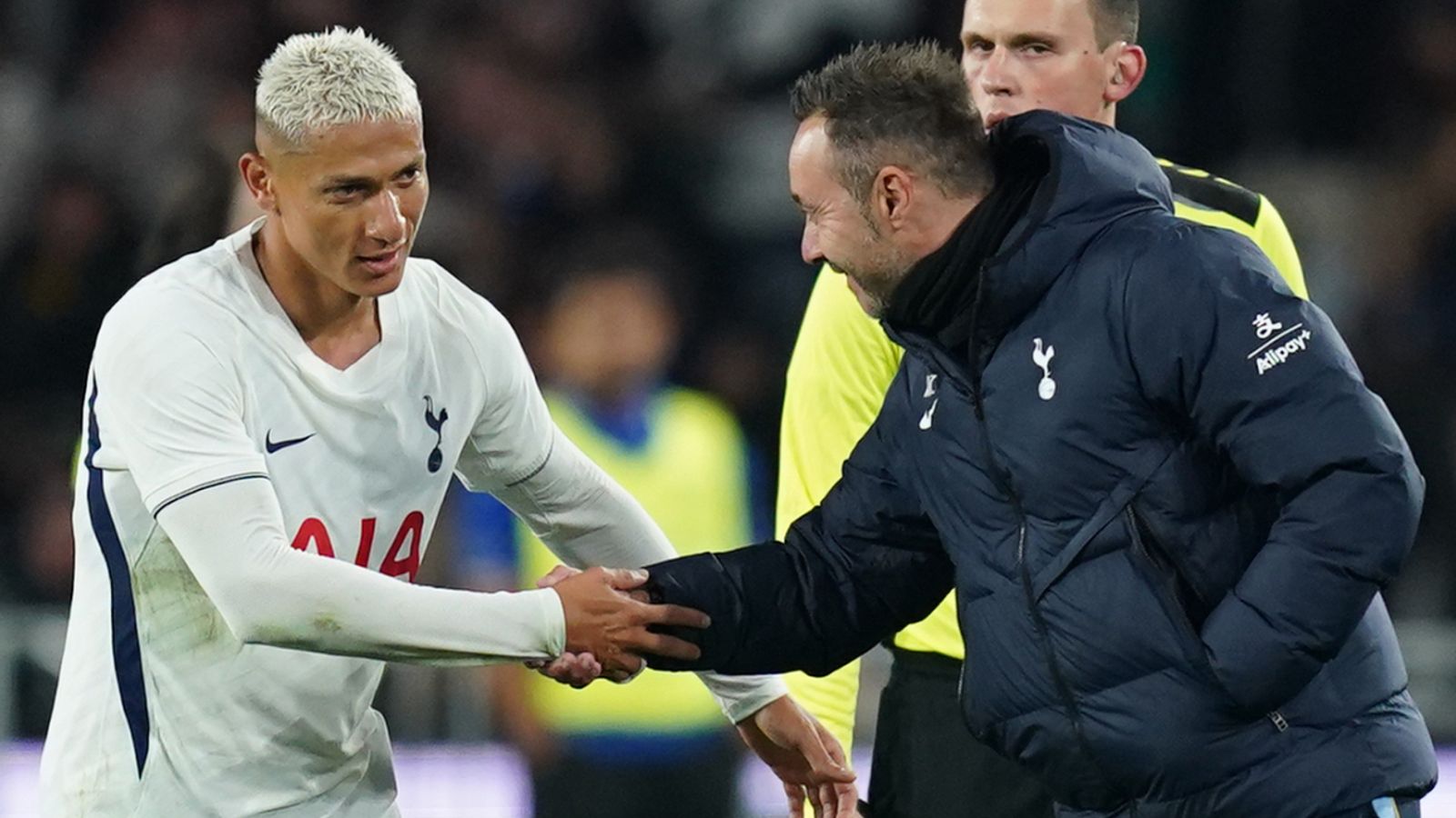 توتنهام يتفوق على تشيلسي 2-1 في مباراة ودية بسيدني بفضل هدف ريتشارليسون في الوقت القاتل