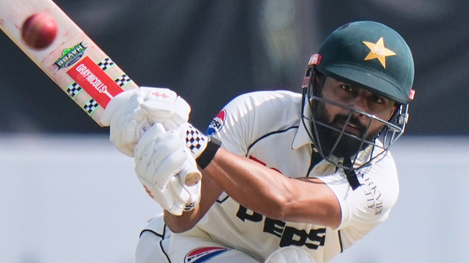 https://e0.365dm.com/26/08/1600x900/skysports-saud-shakeel-pakistan_7322767.jpg?20260815183148
