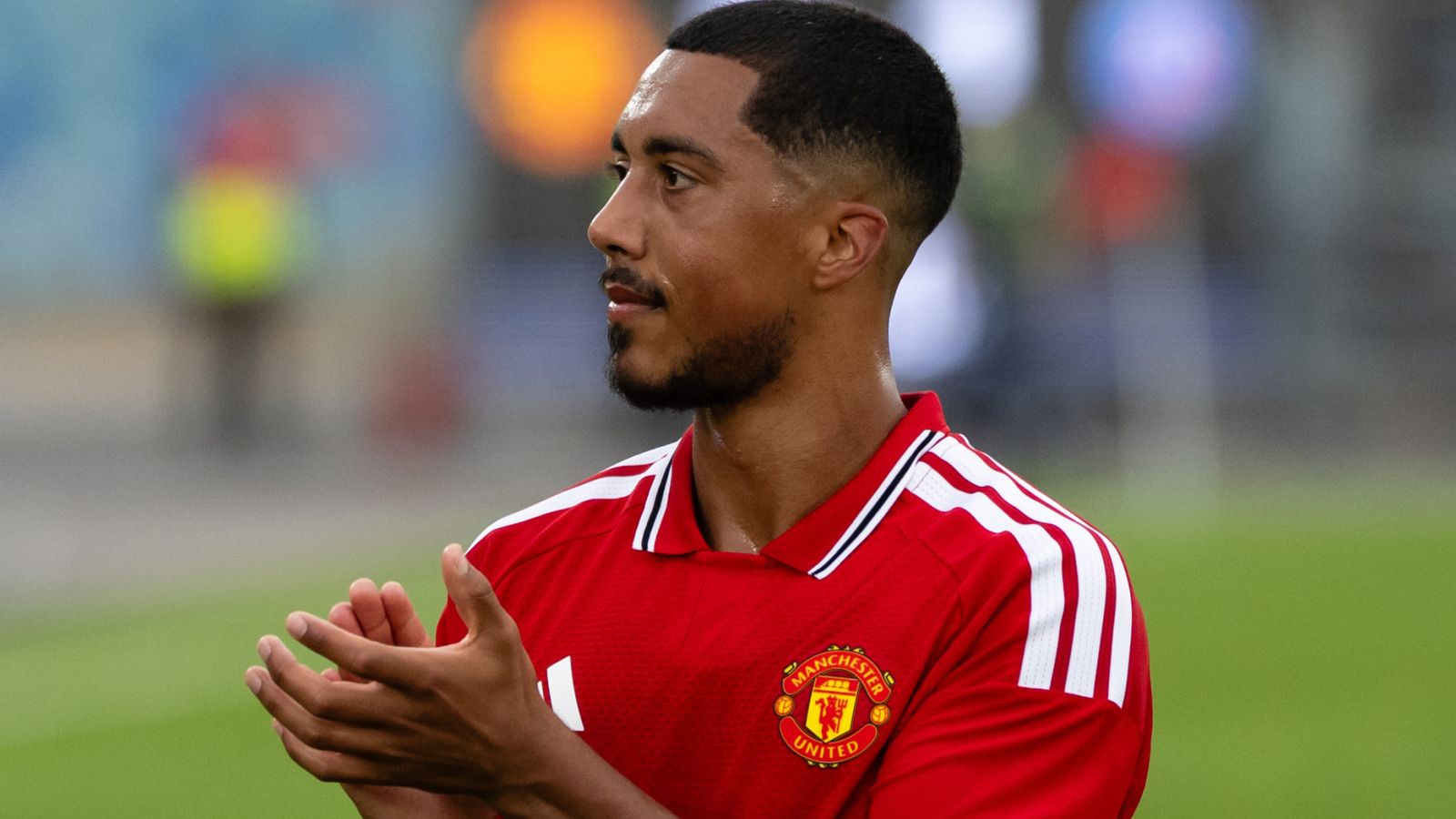 https://e0.365dm.com/26/08/1600x900/skysports-youri-tielemans-man-utd_7319528.jpg?20260812101045