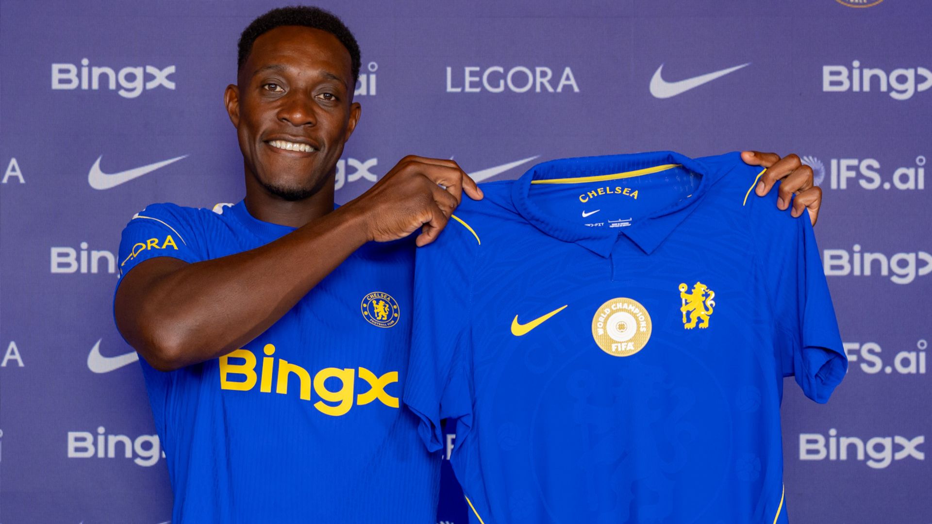 Welbeck completes move to Chelsea