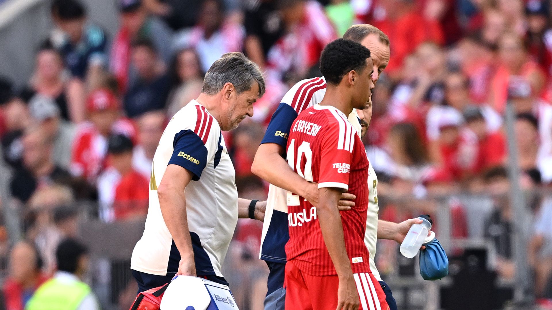 Musiala 'ok' after fainting during Bayern friendly