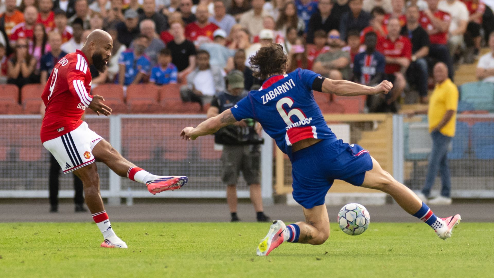 Mbeumo equalises against PSG after Mount injured LIVE!