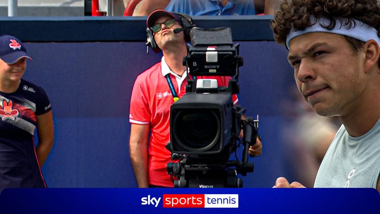 Ben Shelton annoys camera operator as serves keep hitting him 