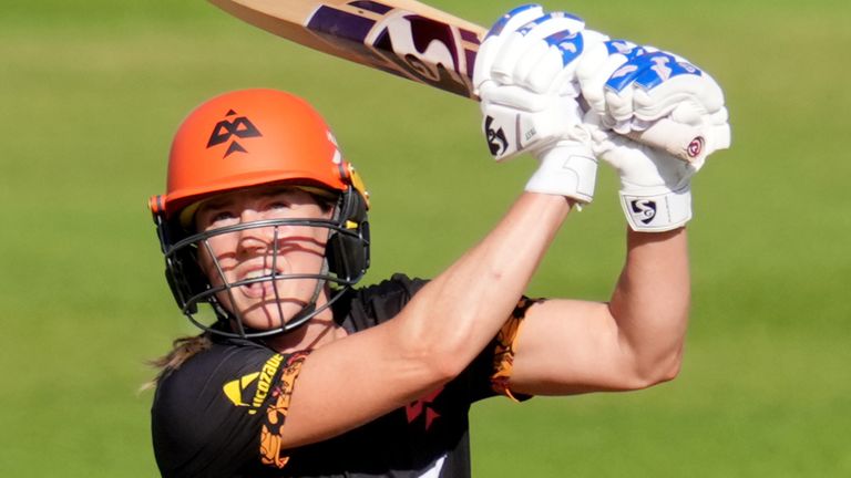 Birmingham Phoenix's Ellyse Perry batting during The Hundred 