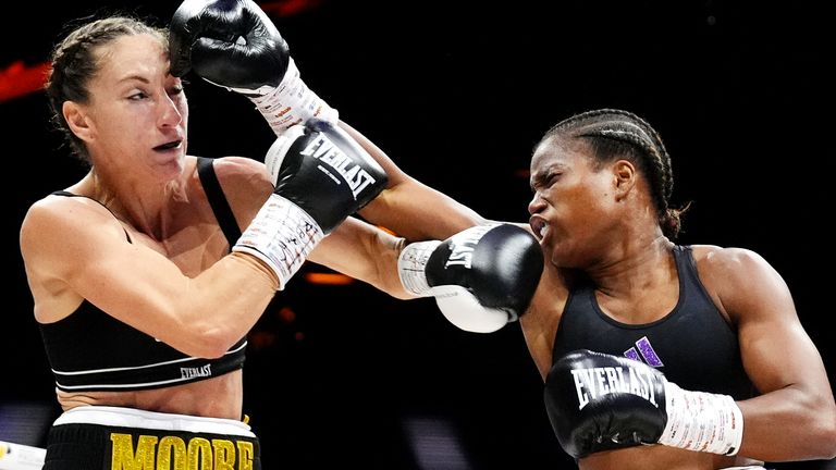 Caroline Dubois was untroubled during a comfortable win against Amelia Moore 