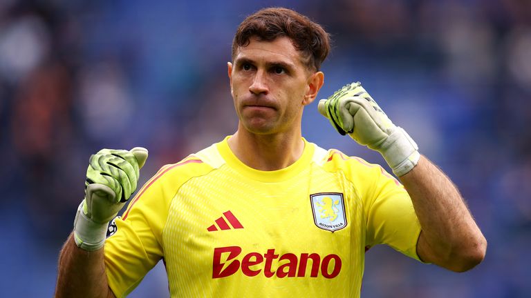 Emi Martinez's Aston Villa future is in doubt
