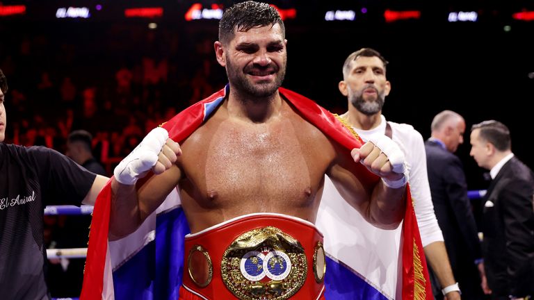 Hrgovic celebrates securing his IBF World Heavyweight title