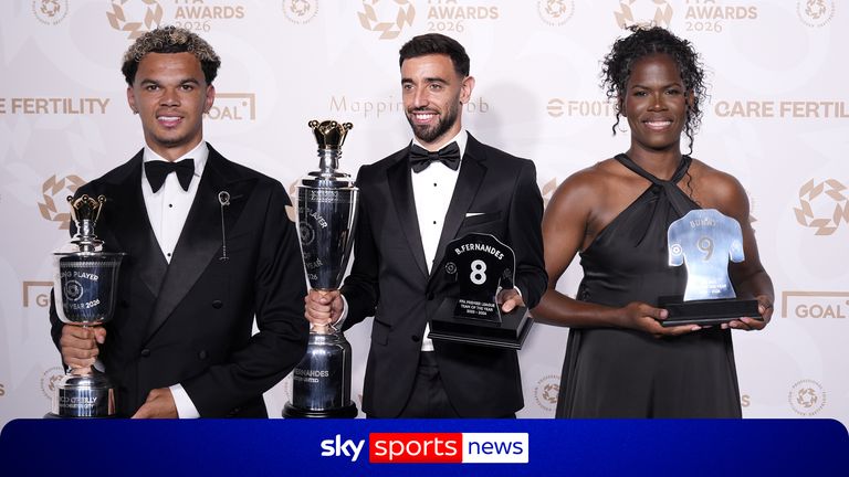 PFA Awards: Fernandes, O'Reilly, Shaw pick up awards