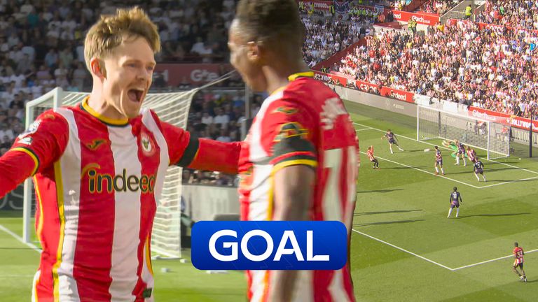 Keane Lewis-Potter puts Brentford 1 up against Spurs