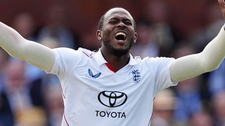 Jofra Archer took 3-26 as Pakistan were bowled out for 110 but could have returned even better figures