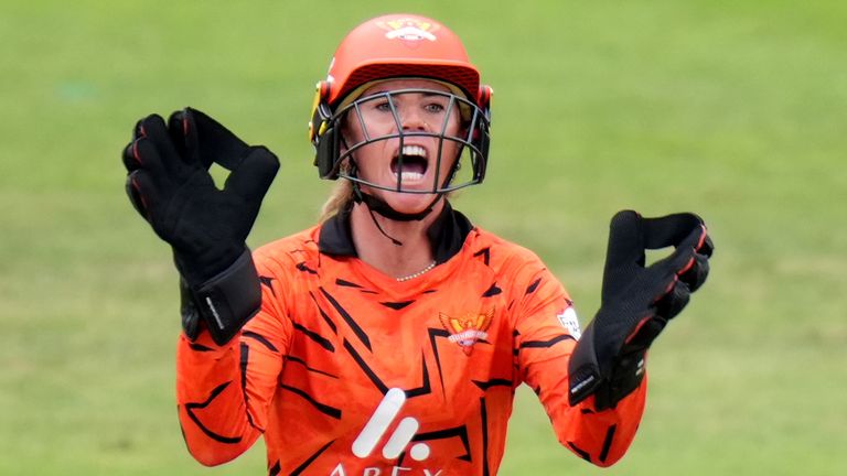 Wicketkeeper Lauren Winfield-Hill appeals for a dismissal while playing for SunRisers Leeds during The Hundred (PA Images)