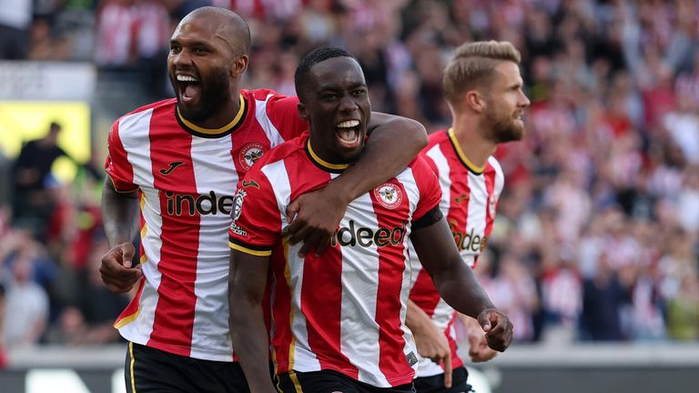 Michael Kayode celebrates with team-mate Igor Thiago after giving Brentford a 3-0 lead against Spurs