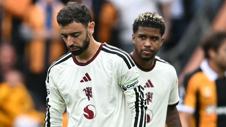 Burno Fernandes shows his disappointment after Manchester United fall 2-0 behind at Hull
