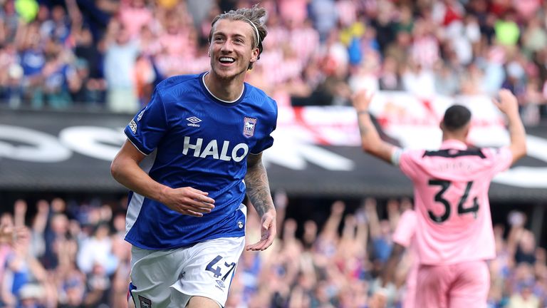 Jack Clarke celebrates after scoring to give Ipswich a late 2-1 lead against Sunderland