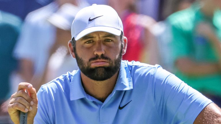 Scottie Scheffler of the United States lines up a putt on the 9th hole during the final round of the BMW Championship at Bellerive