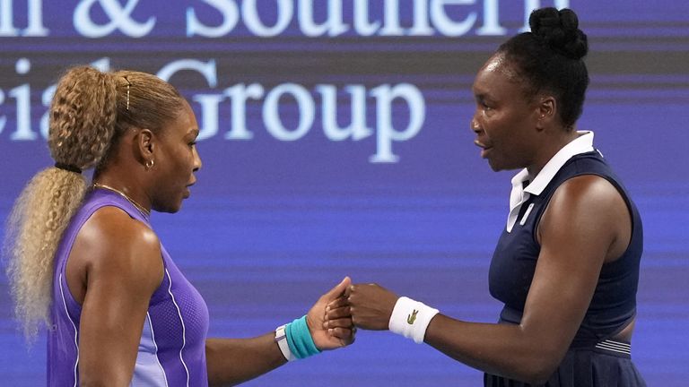The Williams sisters narrowly missed out on a first-round victory in Cincinnati 