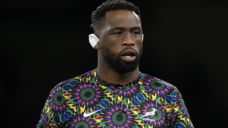 Siya Kolisi will replace Paul de Villiers at flanker for Saturday's second Test against New Zealand if his hamstring injury does not resurface
