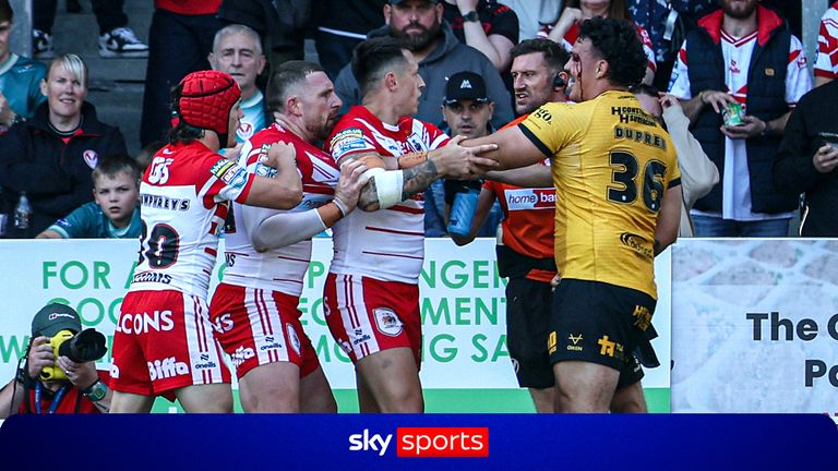 St Helens vs Castleford tigers: Punches thrown between Tyler Dupree and Jackson Hastings