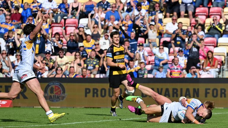 Ash Handley scores his try for Leeds