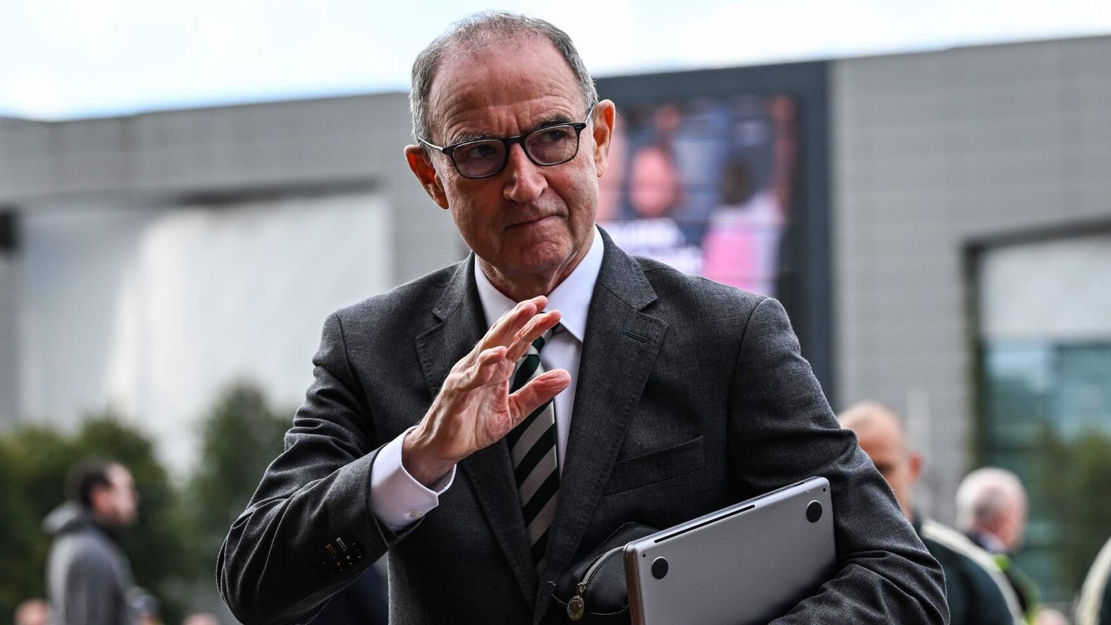 Celtic back Martin O'Neill despite three straight losses and manager doubt