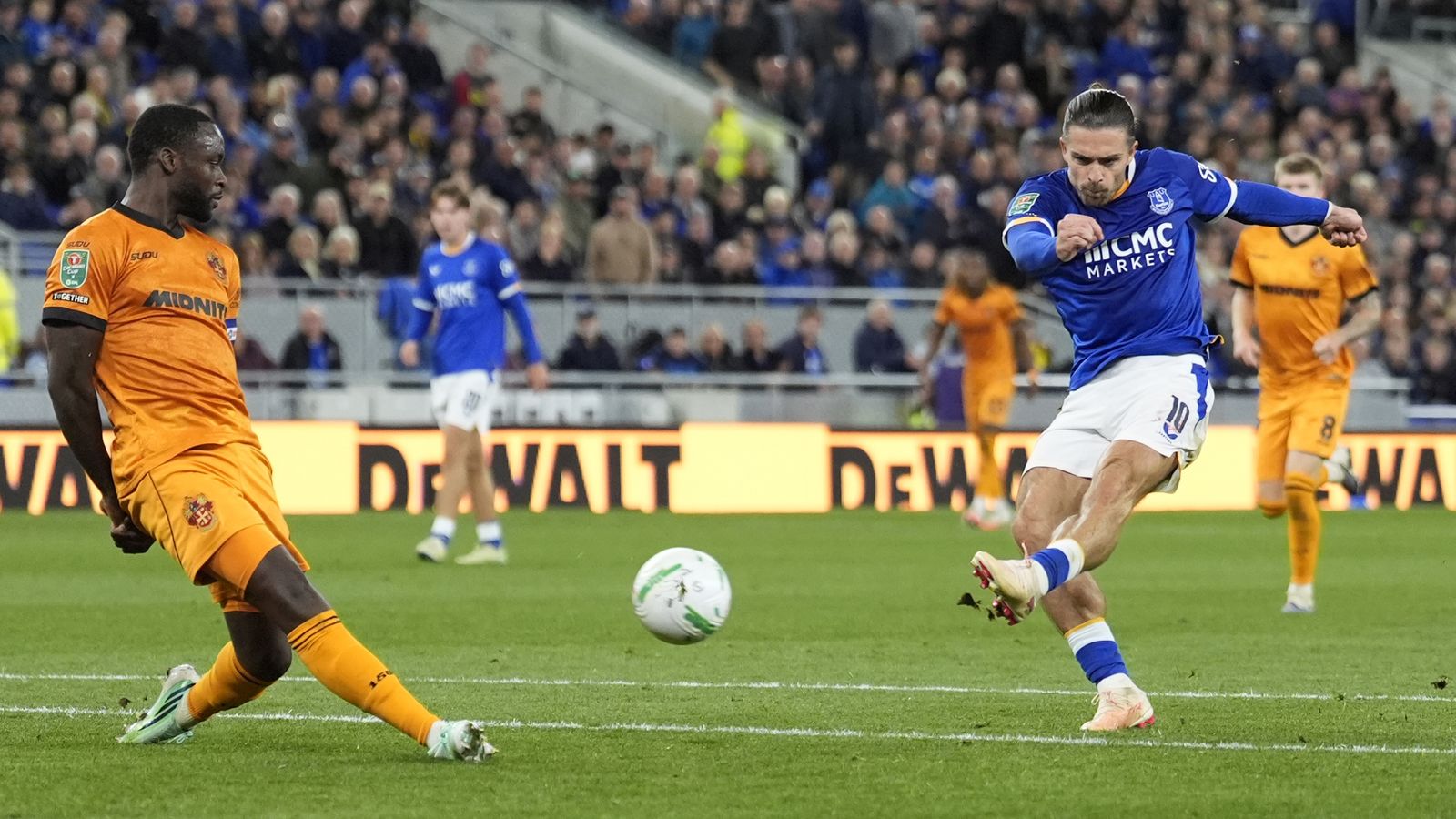 Everton strike late to beat much-changed Wolves in Carabao Cup