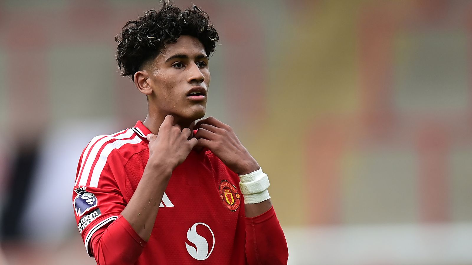 https://e0.365dm.com/26/09/1600x900/skysports-jj-gabriel-manchester-united_7352292.jpg?20260915143220