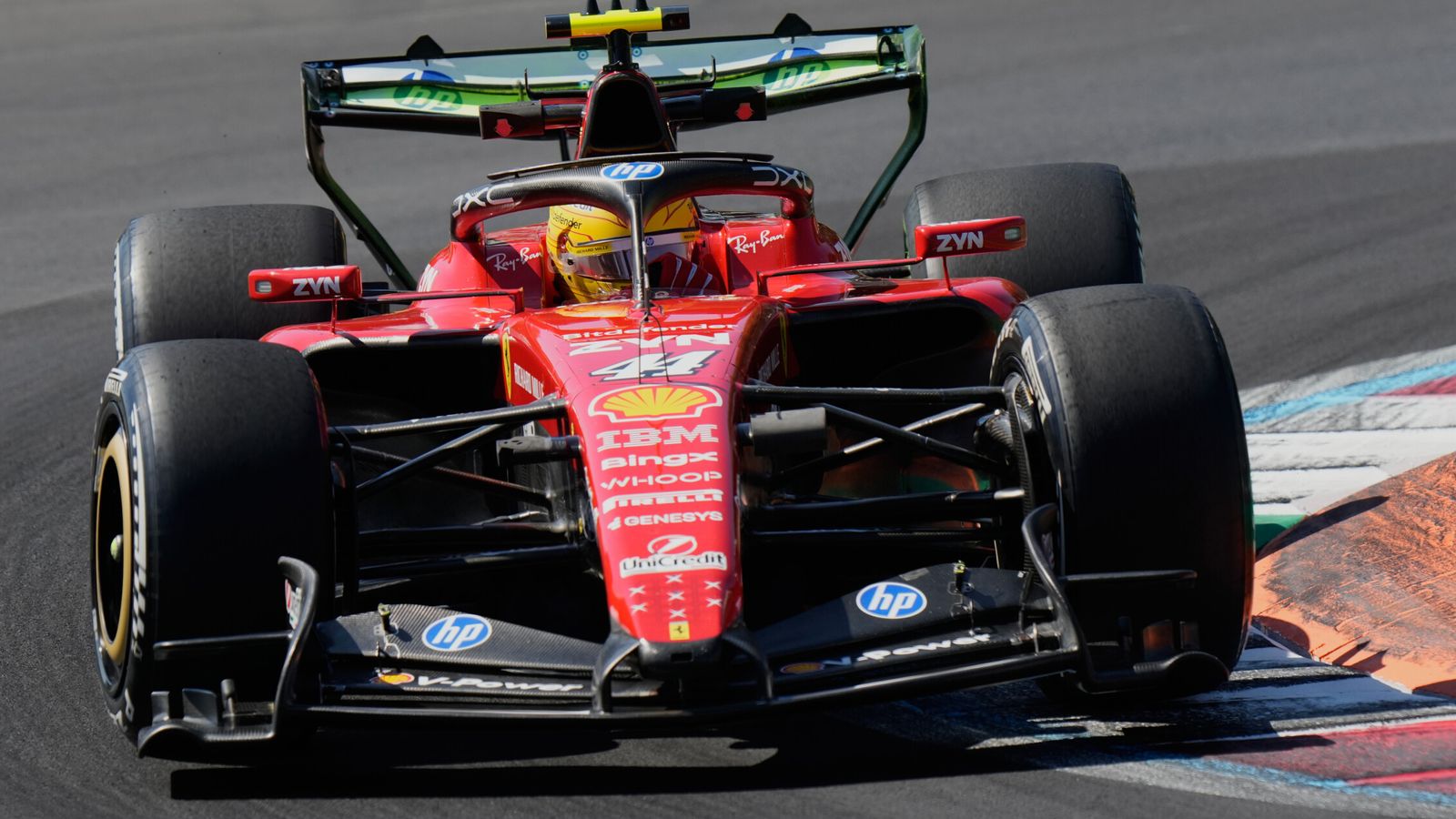 https://e0.365dm.com/26/09/1600x900/skysports-lewis-hamilton-ferrari_7358773.jpg?20260922165952