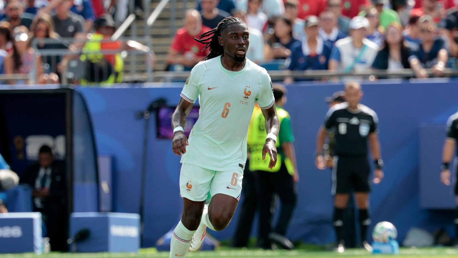 Chelsea transfer latest: Deal close for Roma midfielder Manu Kone, as loan explored for Jamie Gittens to go the other way