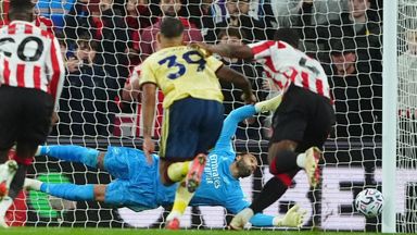 David Raya superbly saved Enzo Le Fee's penalty at 0-0