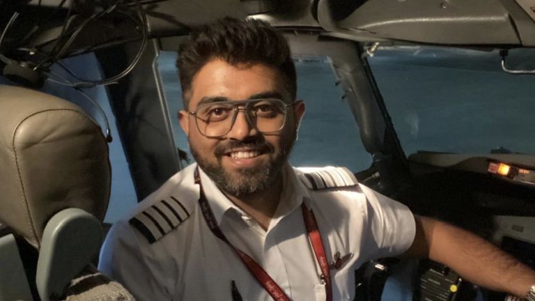 Captain Smit Machchhar, the Indian captain of flydubai Flight 1073.
Pic: Israeli foreign ministry/X