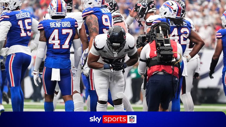 David Montgomery powered over as the Houston Texans went ahead against the Buffalo Bills in the first quarter.