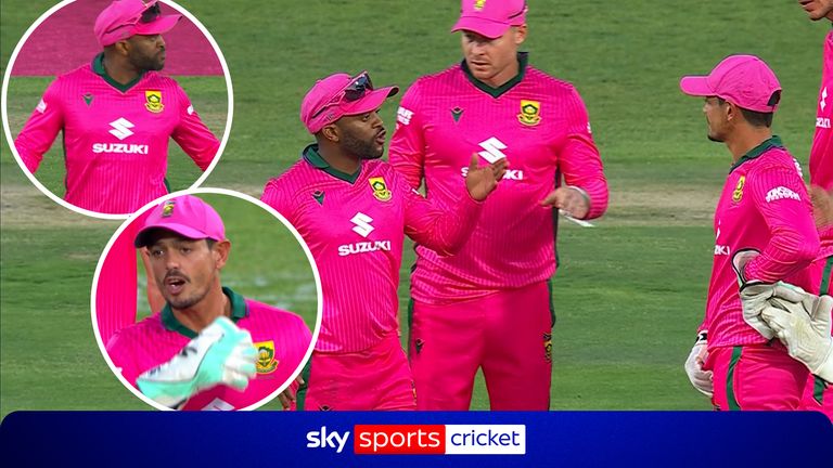 Teammates Temba Bavuma and Quinton de Kock share HEATED exchange over DRS call