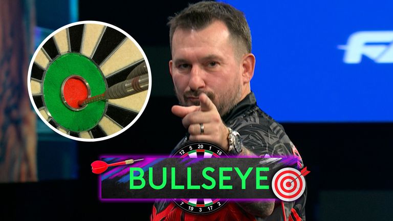 Jonny Clayton seals the first set against Wessel Nijman with a stunning 125 checkout, finishing in style on the bullseye.