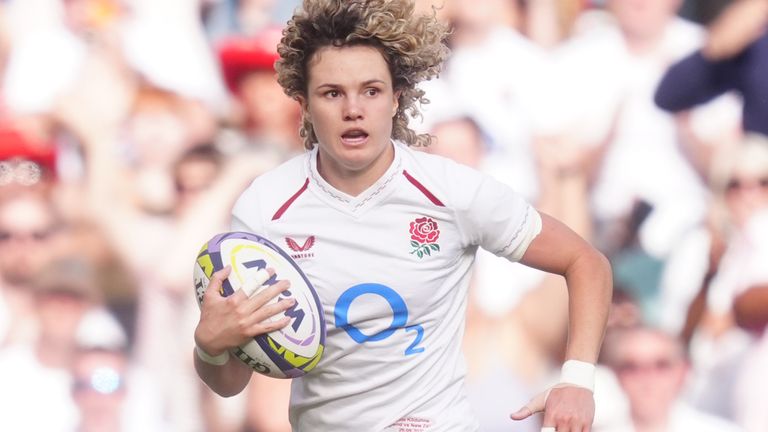 Ellie Kildunne crossed the line to score and restore England's lead in the second half