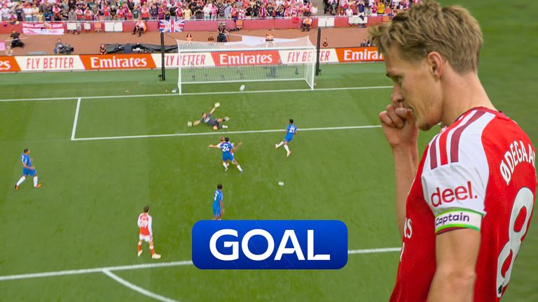 Odegaard puts Arsenal ahead just after the break vs Chelsea