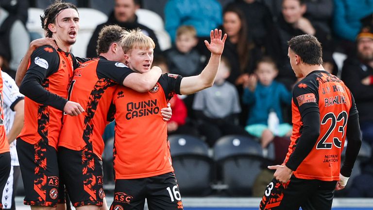 PAISLEY, SCOTLAND - SEPTEMBER 19: Dundee United's Lyall Cameron celebrates after scoring to make it 2-0 during a William Hill Premiership match between St Mirren and Dundee United at The Marbill Coaches Stadium, on September 19, 2026, in Paisley, Scotland. (Photo by Craig Williamson / SNS Group)