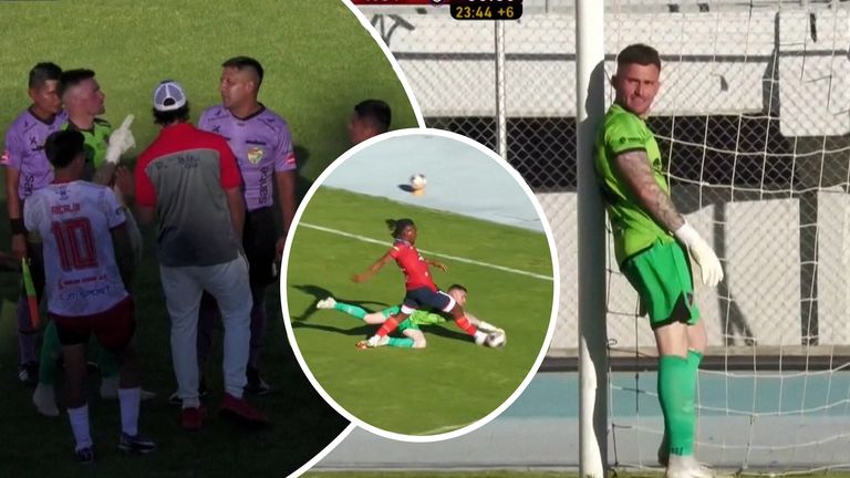 Argentine goalkeeper Gustavo Tesonotte stunned fans by refusing to try and save a controversial late penalty in the Copa Simón Bolívar. With the score 2-2 in stoppage time, Tesonotte turned his back on the spot-kick after lengthy protests, allowing Ernesto Adiri to fire Independiente to a dramatic 3-2 win.
