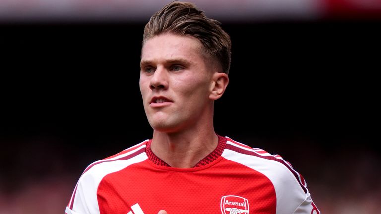 Viktor Gyokeres playing for Arsenal