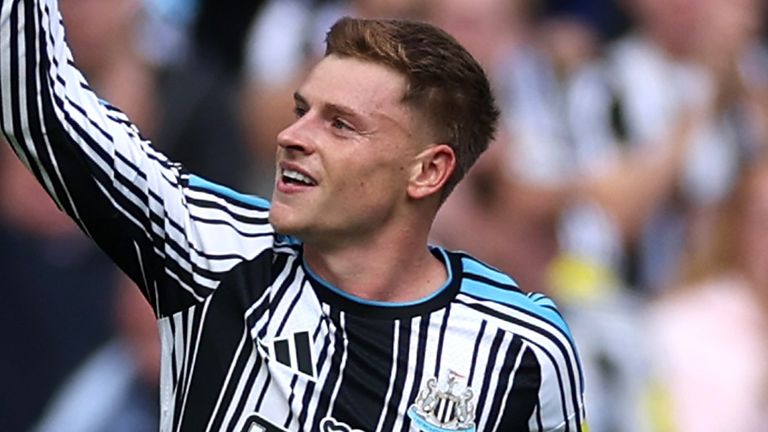 Harvey Barnes brought Newcastle back into the game with a sensational strike