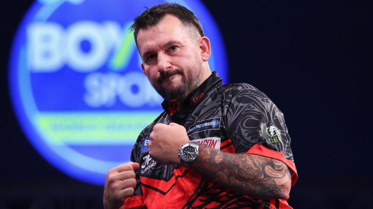 Jonny Clayton at the 2026 World Grand Prix in Leicester