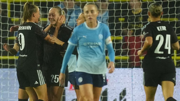 Liverpool's Alice Bergstrom celebrates after equalising against Man City in the WSL